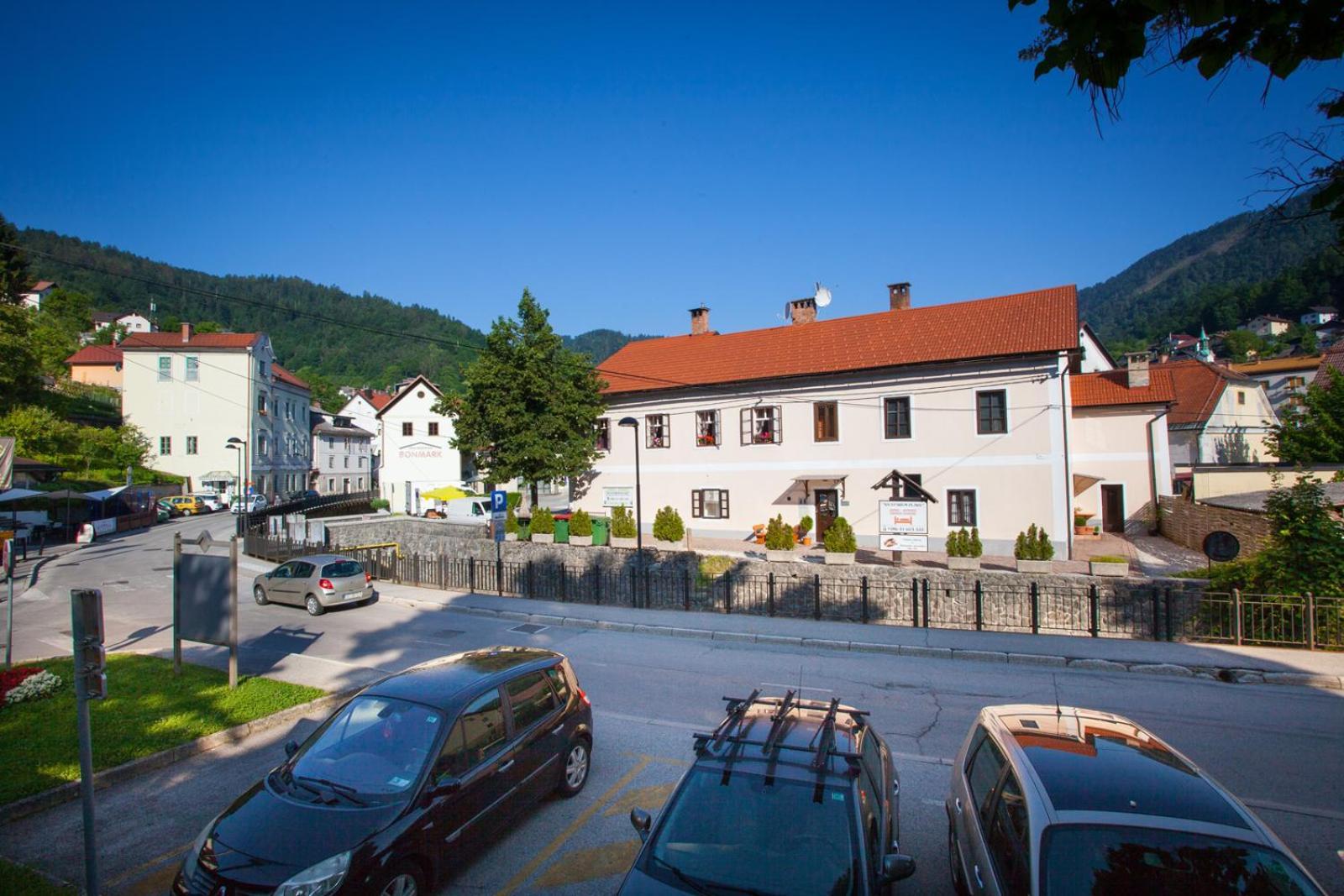 Apartma Na Starem Placu Idrija Esterno foto